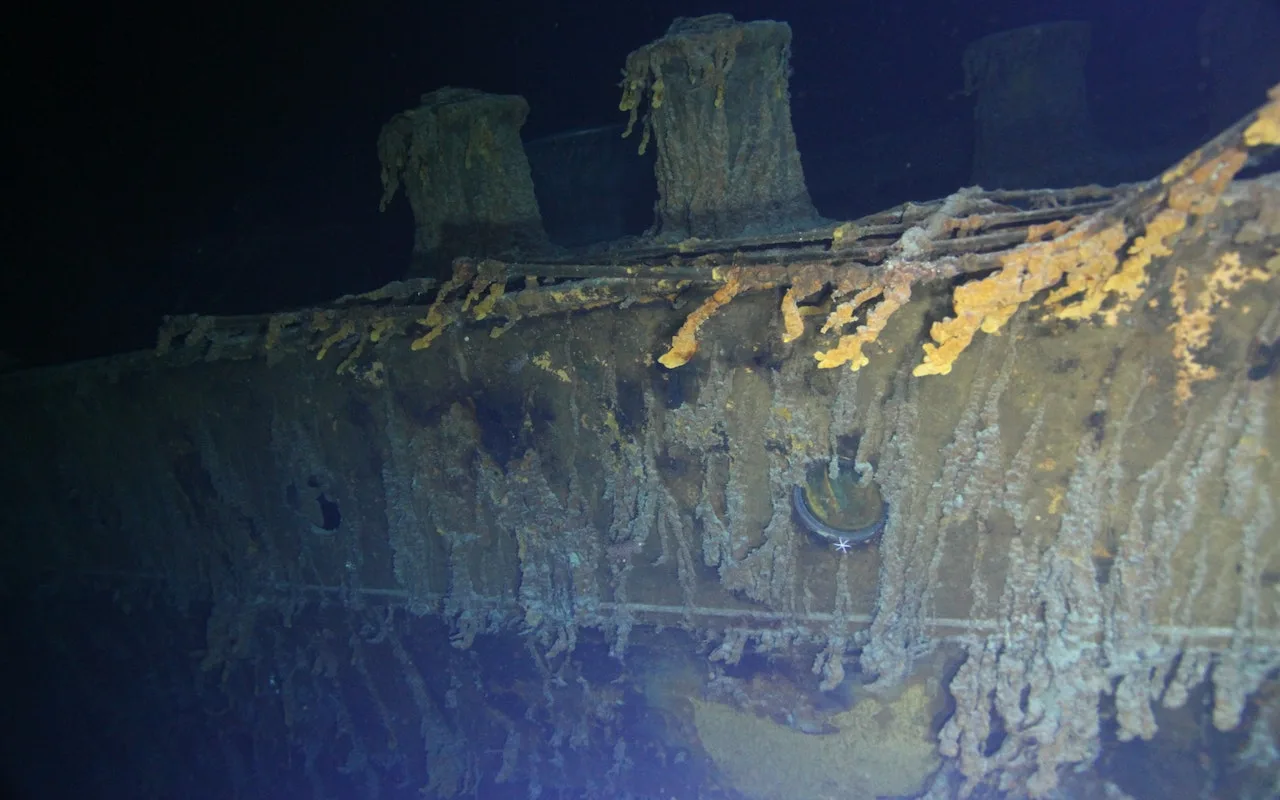 Tutkijat Vai Vakoojat: Uskomaton Salainen Tehtävä, Joka Johti Titanicin Löytämiseen