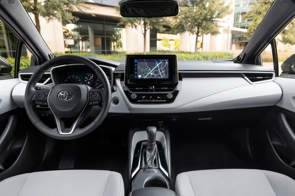 Toyota Corolla 2025 -Arvostelu: Uusi Muotoilu, Parhaat Ominaisuudet, Ajokilometrit Ja Hinta Yhdysvalloissa