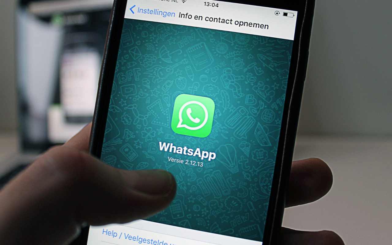 Iphone-Käyttäjiä Kehotetaan Päivittämään Whatsapp, Kun ”Erittäin Monimutkainen” Kyberhyökkäys On Havaittu.